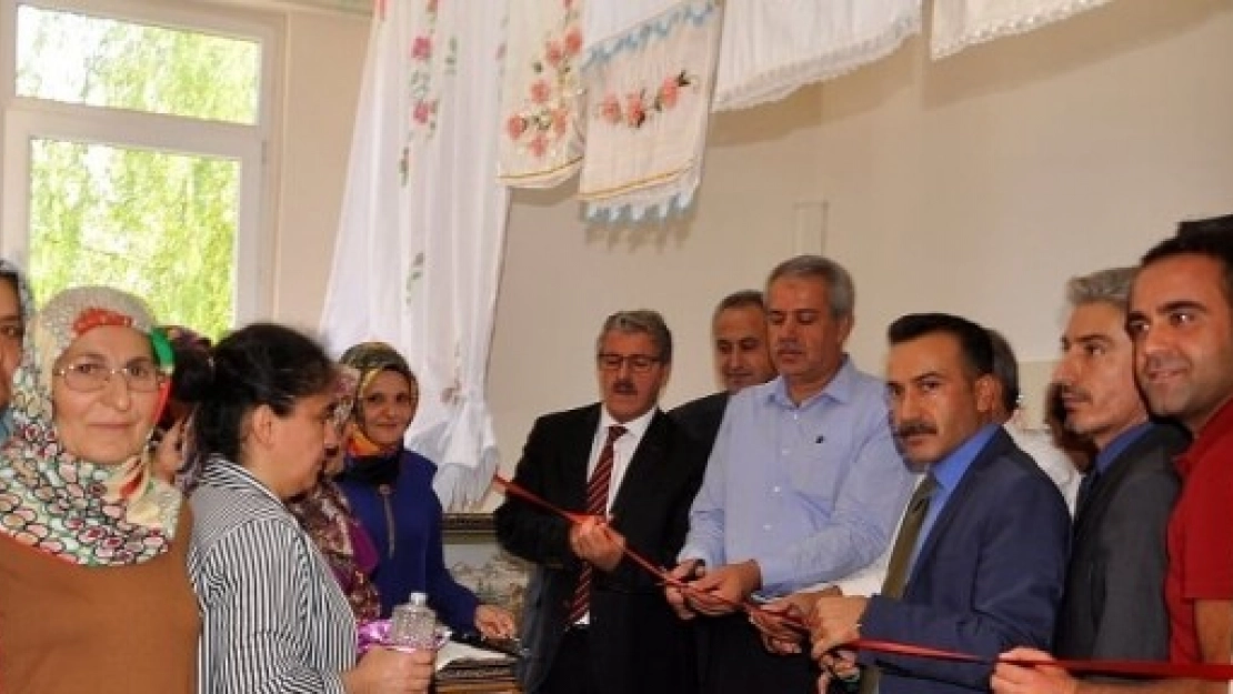 Dilek'te dikiş-nakış kursu sona erdi