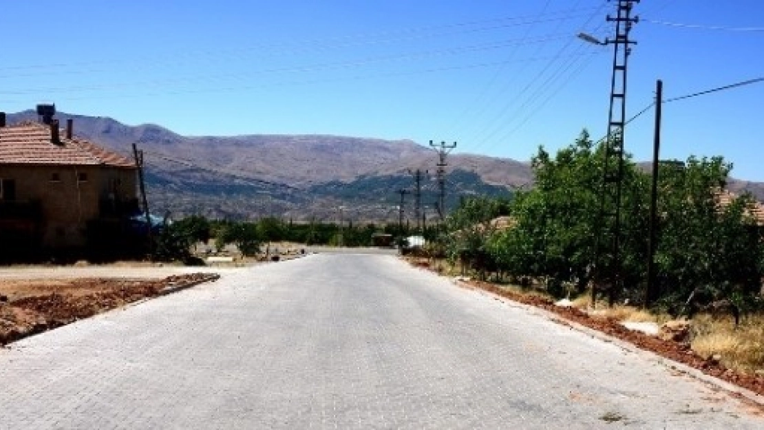 Doğanşehir İlçesinin Yolları Yapılıyor