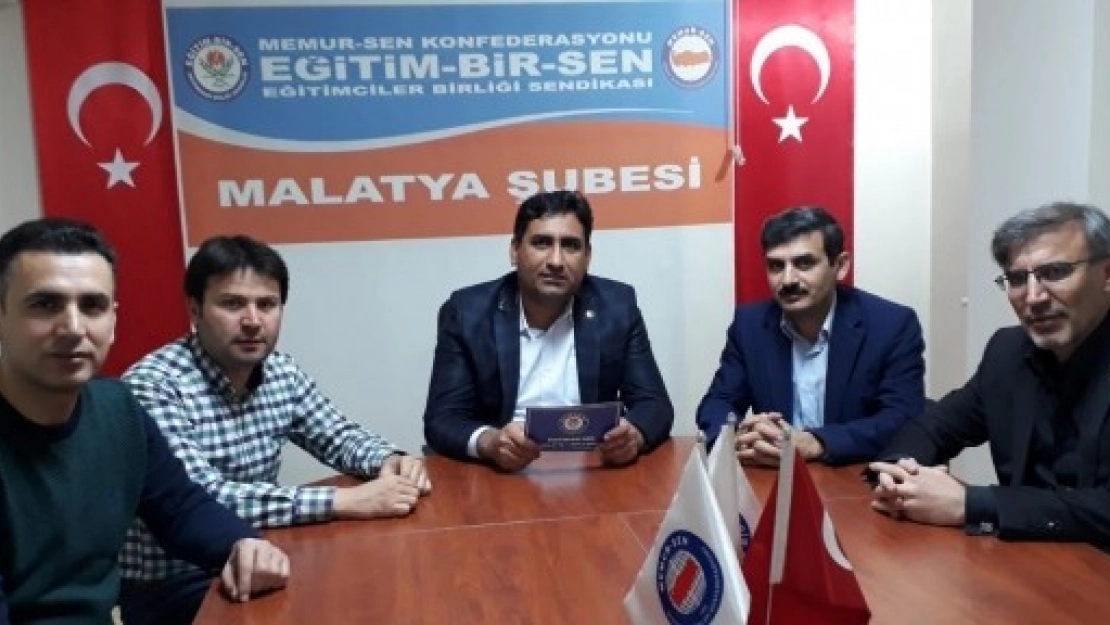 Eğitim Bir-Sen'den Öğretmen Günü Kutlaması