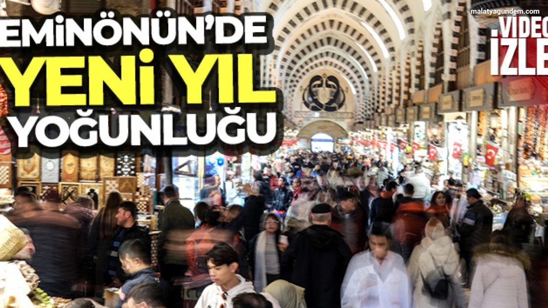 Eminönü'nde yılbaşı yoğunluğu