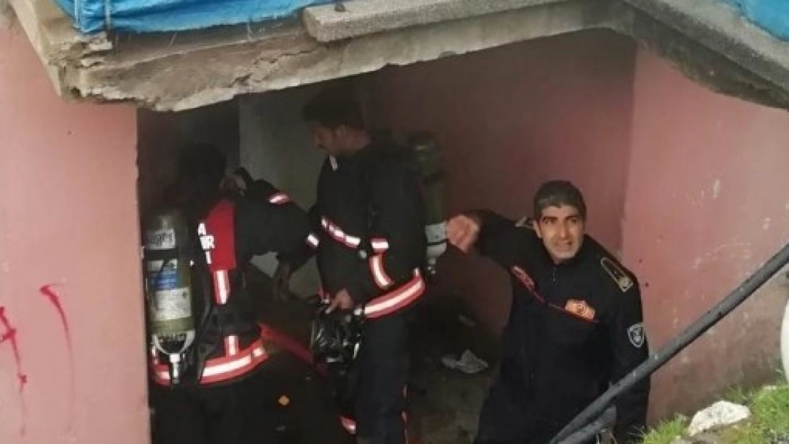 Ev Yangını, Dumandan Etkilenenler Oldu