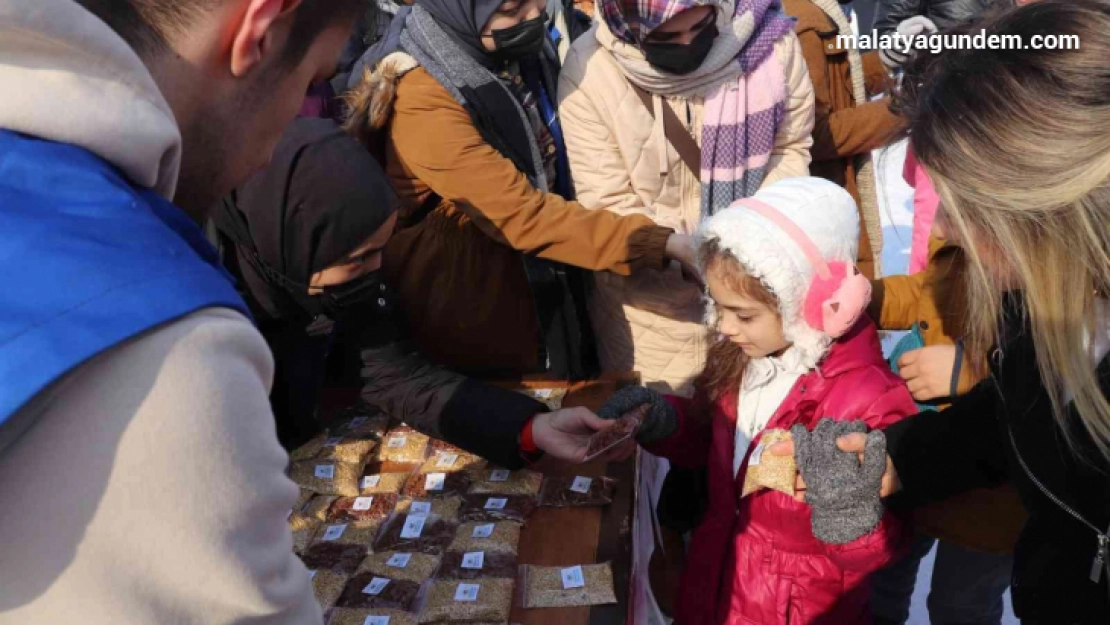 Gençler karda hayvanları unutmadı