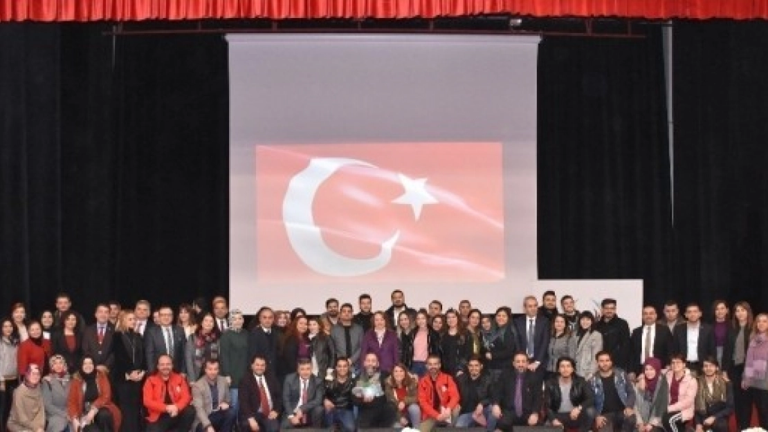  'gençlik, Şuur, Öz Güven Ve İletişim' Konferansı Verildi