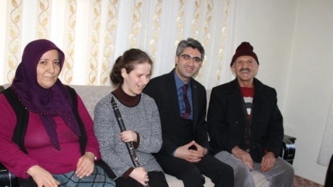 Görme Engelli Zeynep'in Klarnet Sevinci
