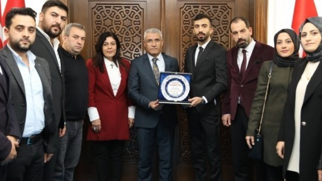 Güder, Gençlerle Bir Araya Geldi