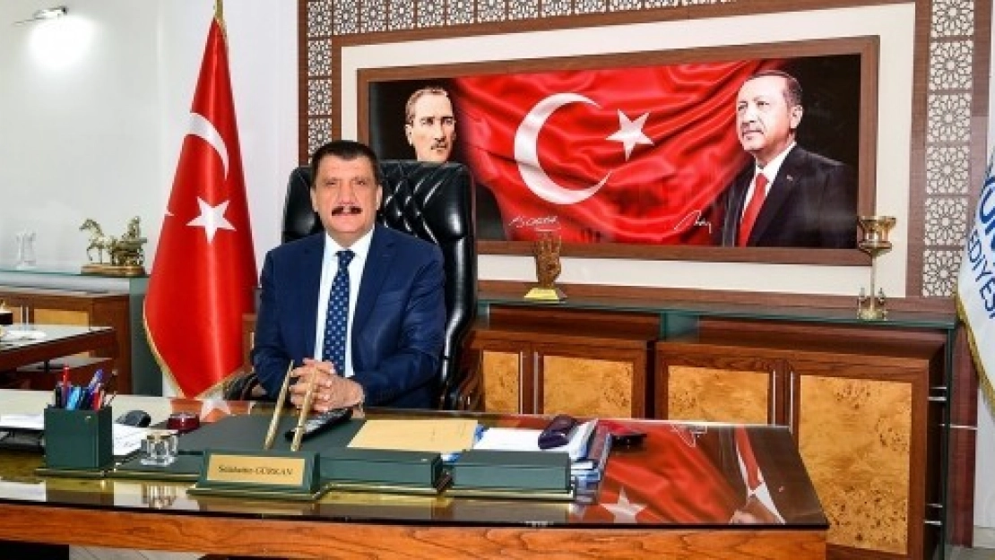Gürkan'dan Öğretmenler Günü Mesajı