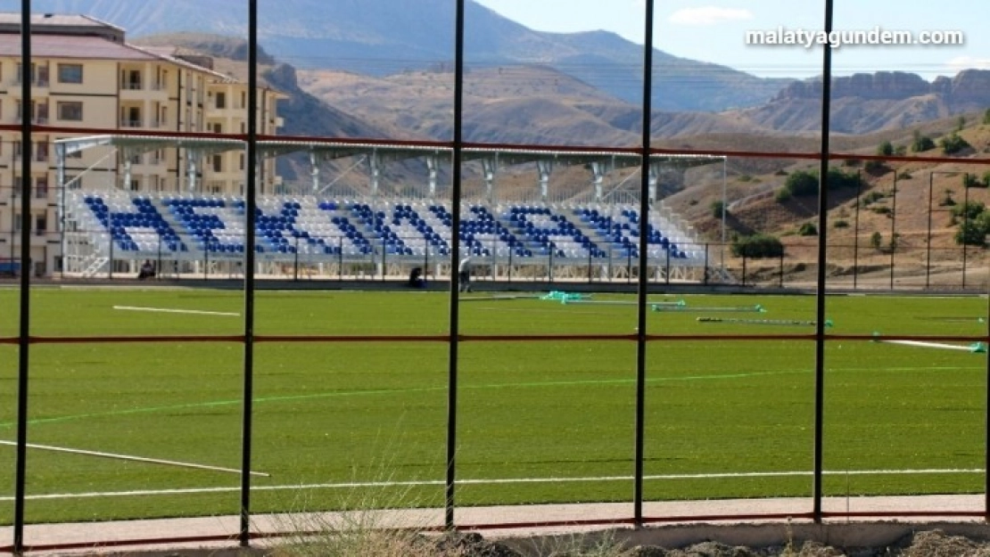 Hekimhan futbol sahası Ağustos'ta tamamlanacak