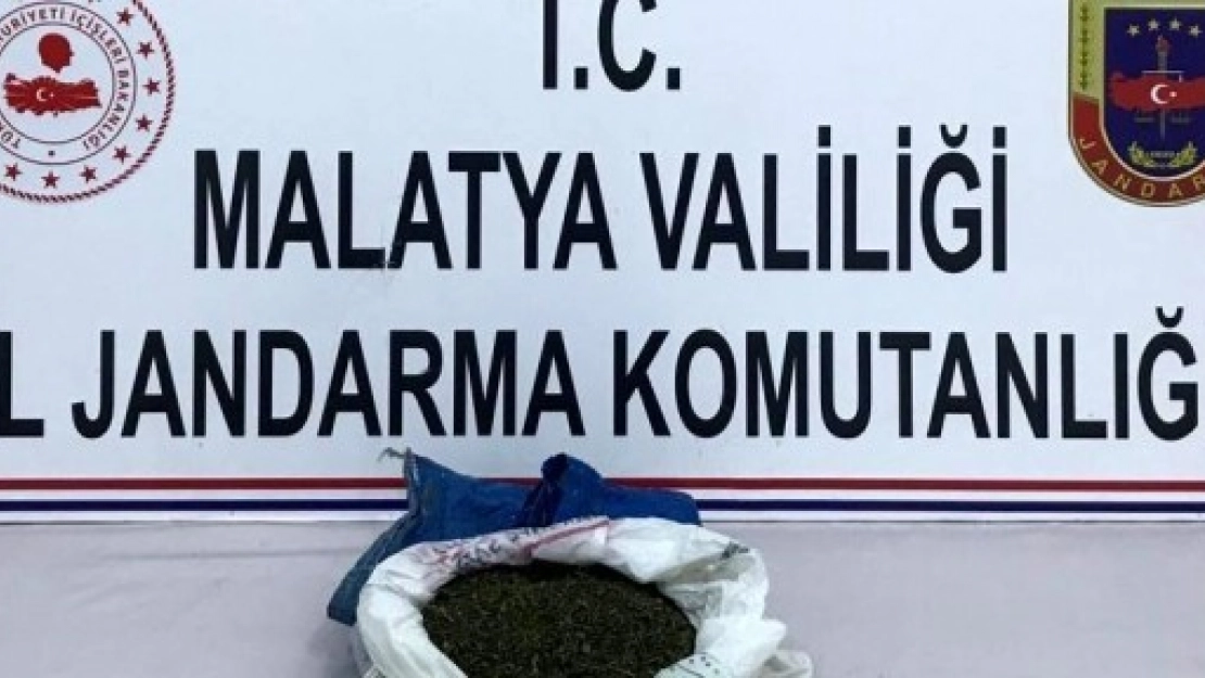 Hekimhan'da Bir Evde 400 Gram Esrar Yakalandı