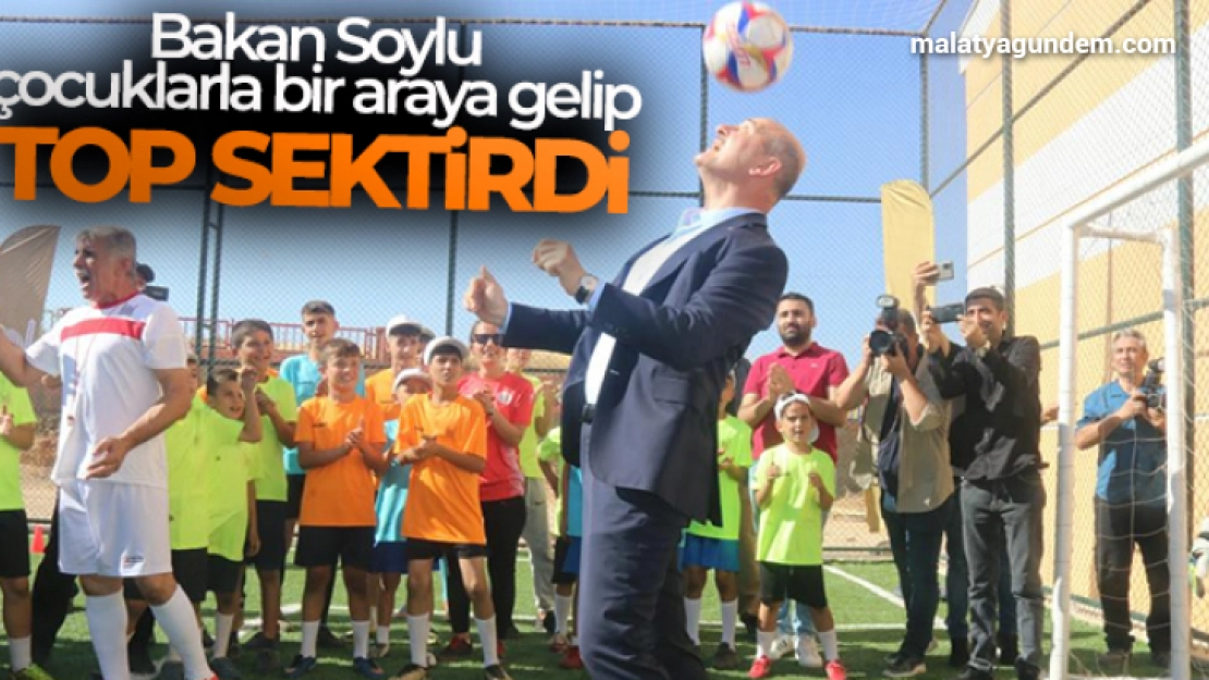 İçişleri Bakanı Soylu, Mardin'de çocuklarla bir araya gelerek top sekterdi