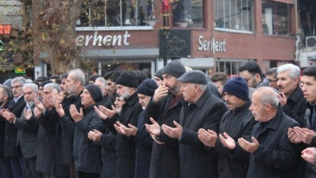 İdlib İçin Gıyabi Cenaze Namazı Kılındı