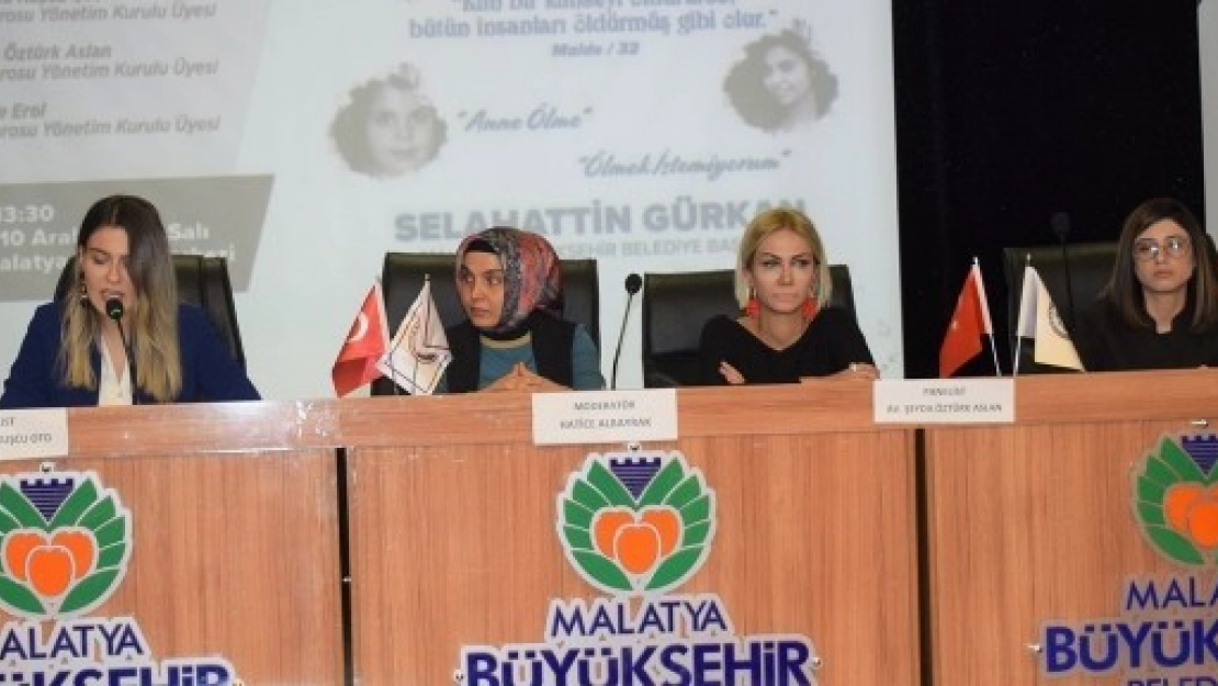 'İnsan Hakları' Paneli Düzenlendi