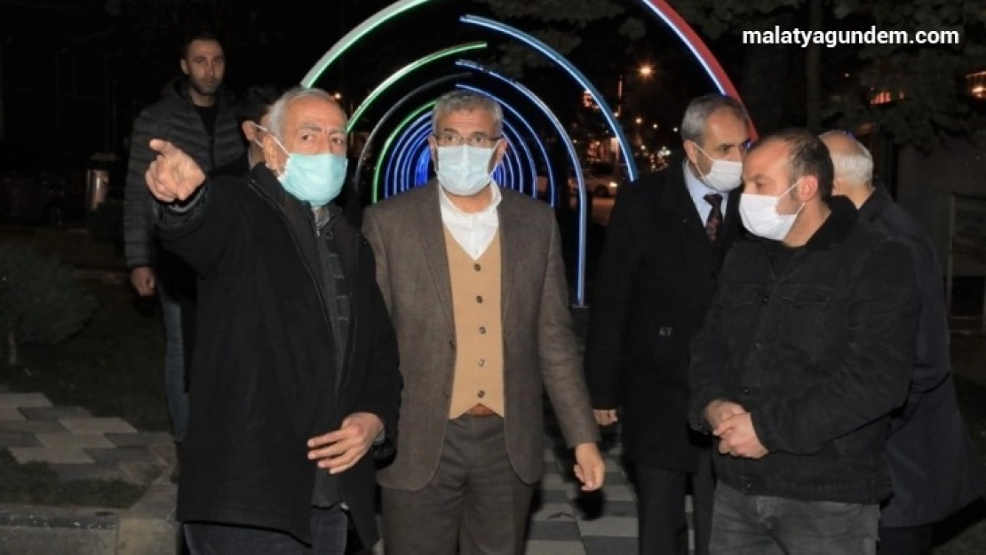Işıklı yol ile üçgen park bir başka güzel