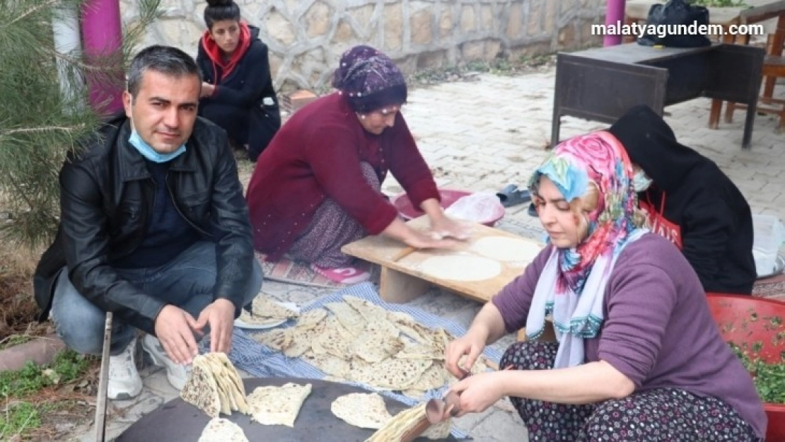 Ispanaklı ekmek tam not aldı