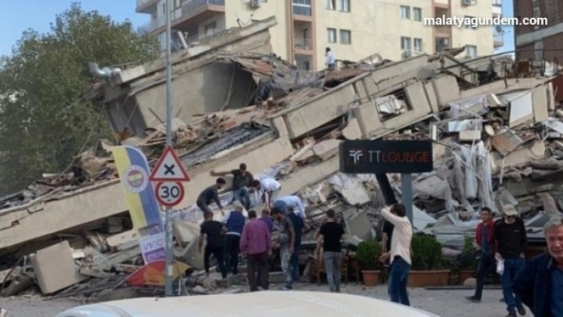 İzmir'de 6.6 büyüklüğünde deprem!