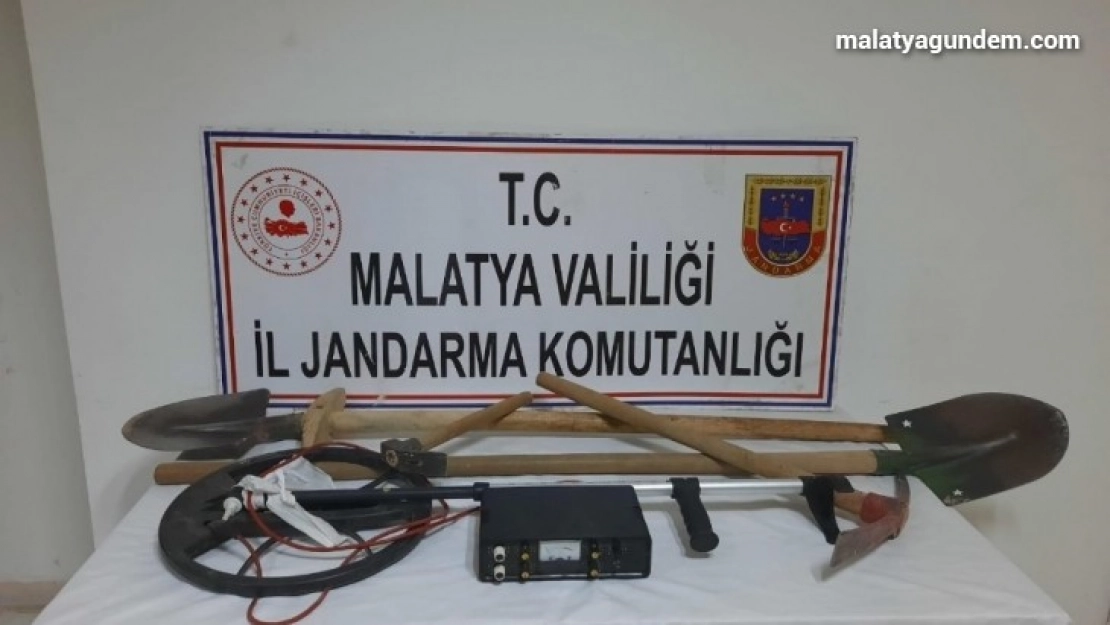 Kaçak kazı yapanlara suçüstü: 5 gözaltı