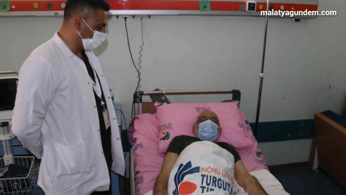 Kalçasındaki dev tümör görenleri hayrete düşürdü