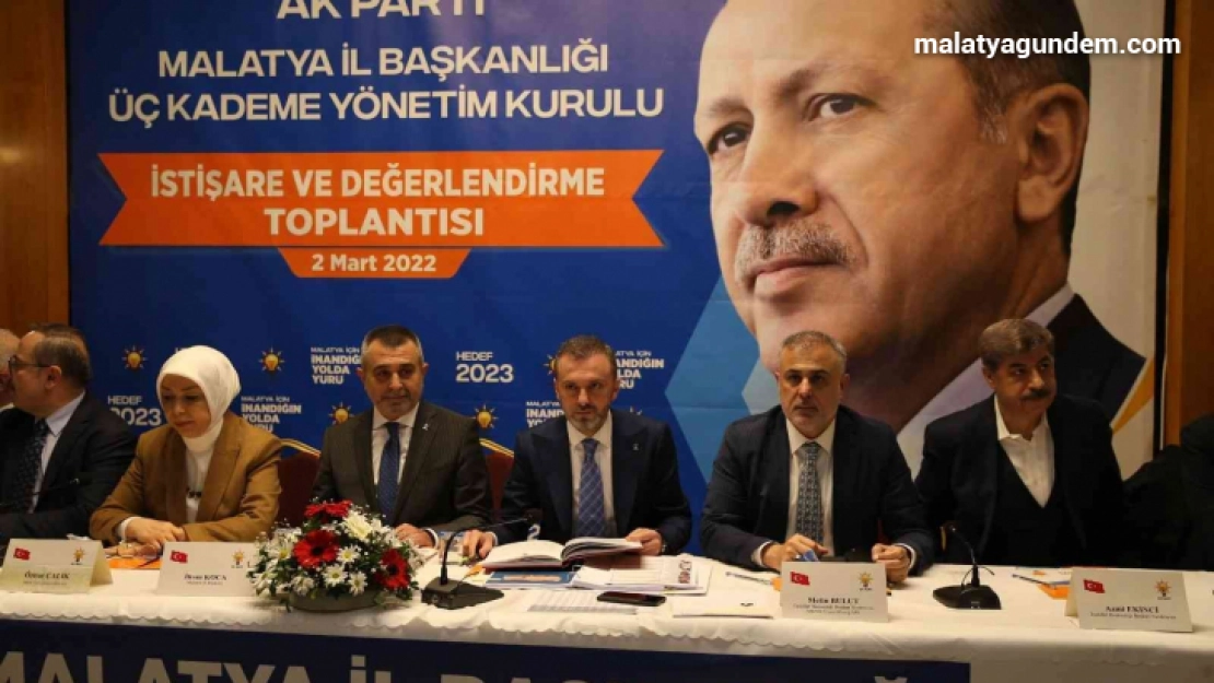 Kandemir, AK Parti Malatya teşkilatıyla bir araya geldi