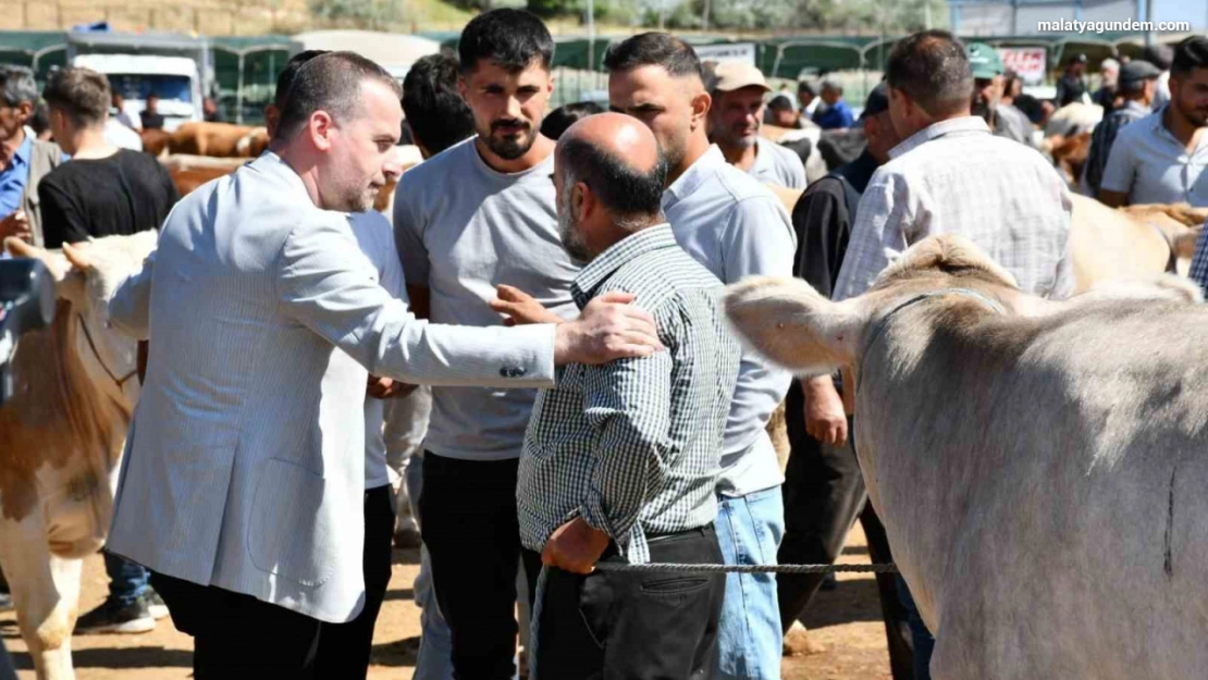 Karademir:  'Bayram, dayanışmanın gücüyle Malatya'da yeniden hissedilecek'