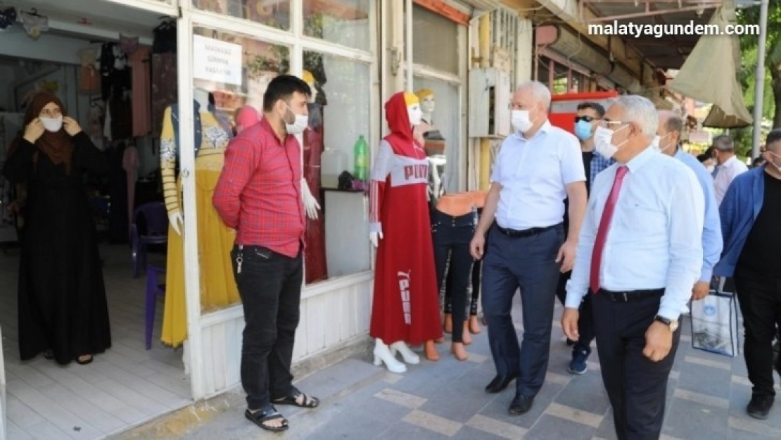Kaymakam Duran ve Güder'den maske denetimi