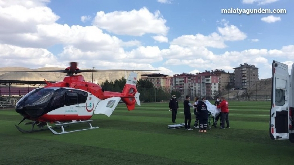 Ağır yaralanan kişinin imdadına hava ambulansı yetişti