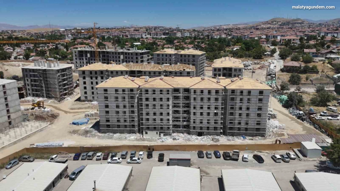 Kiltepe Mahallesi'nde 770 deprem konutunun kaba inşaatı tamamlanmak üzere