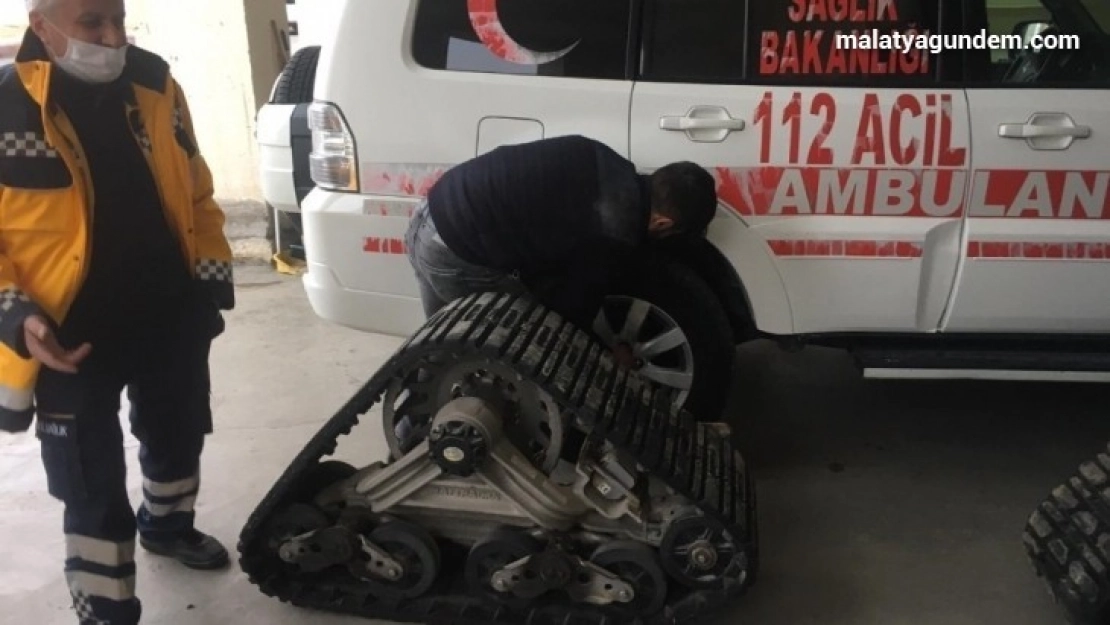 Kış öncesi paletli ambulanslar hazır