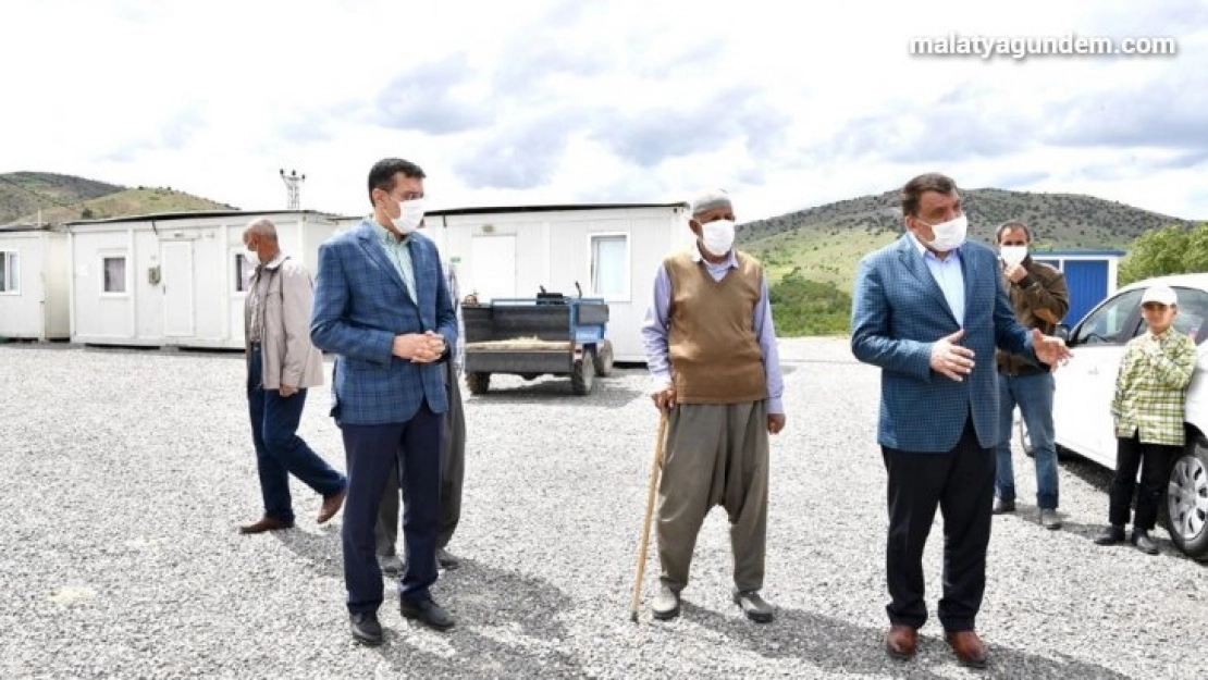 Konteyner kentte yaşayan depremzedelere ziyaret