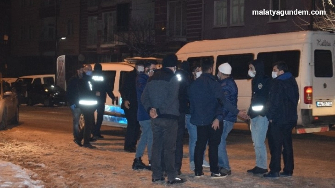 Küfürleşme kavgası kanlı bitti: 1 yaralı