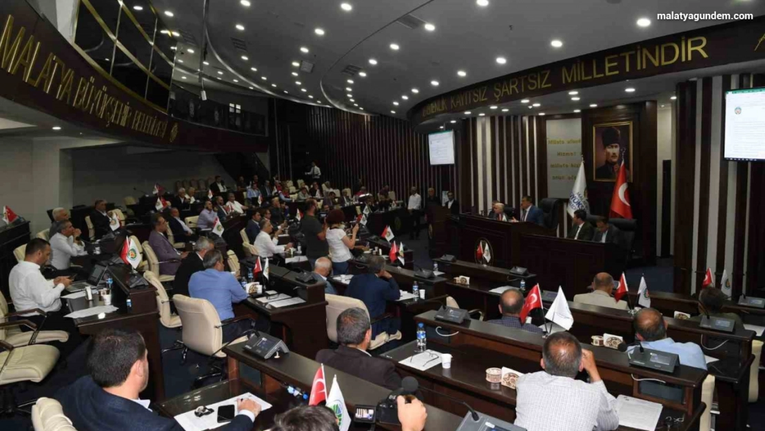 Kültür ve Turizm Bakanı Mehmet Nuri Ersoy'a Malatya'da Fahri Hemşerilik Beratı