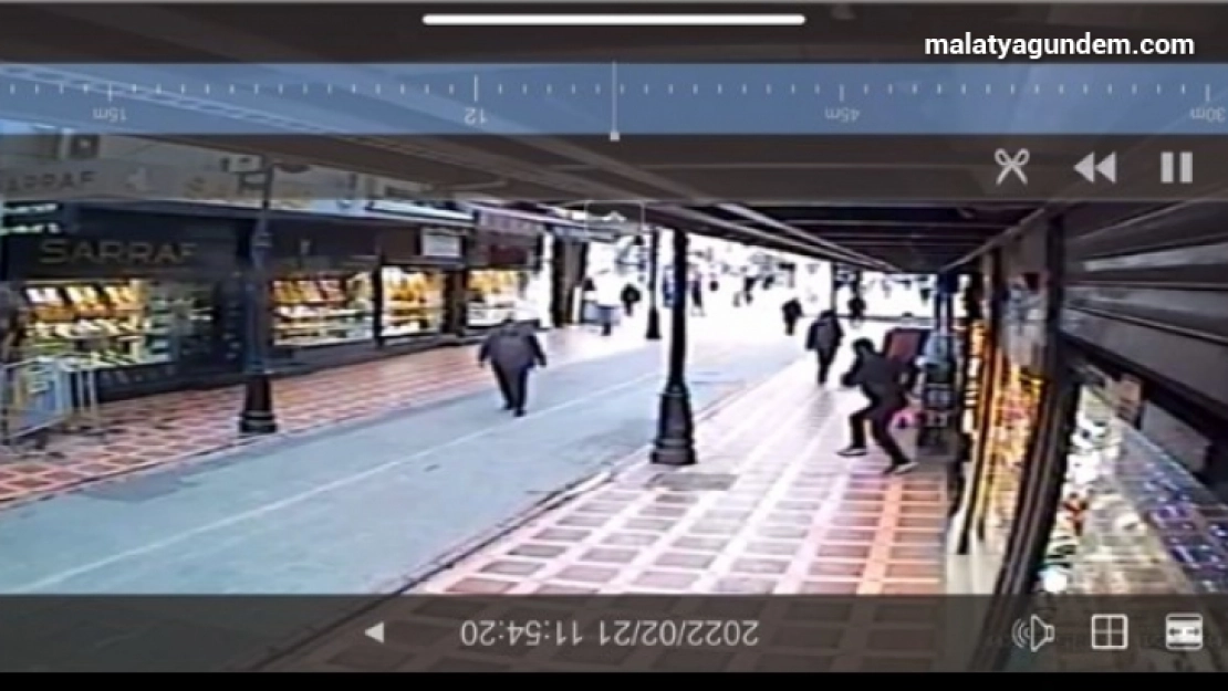 Kuyumcuda ışık hızında kapkaç