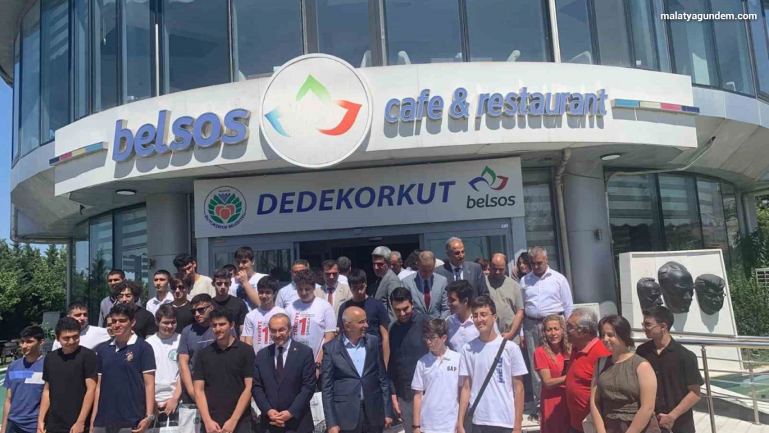 LGS Şampiyonlarına Başkan Sami Er'den özel kutlama