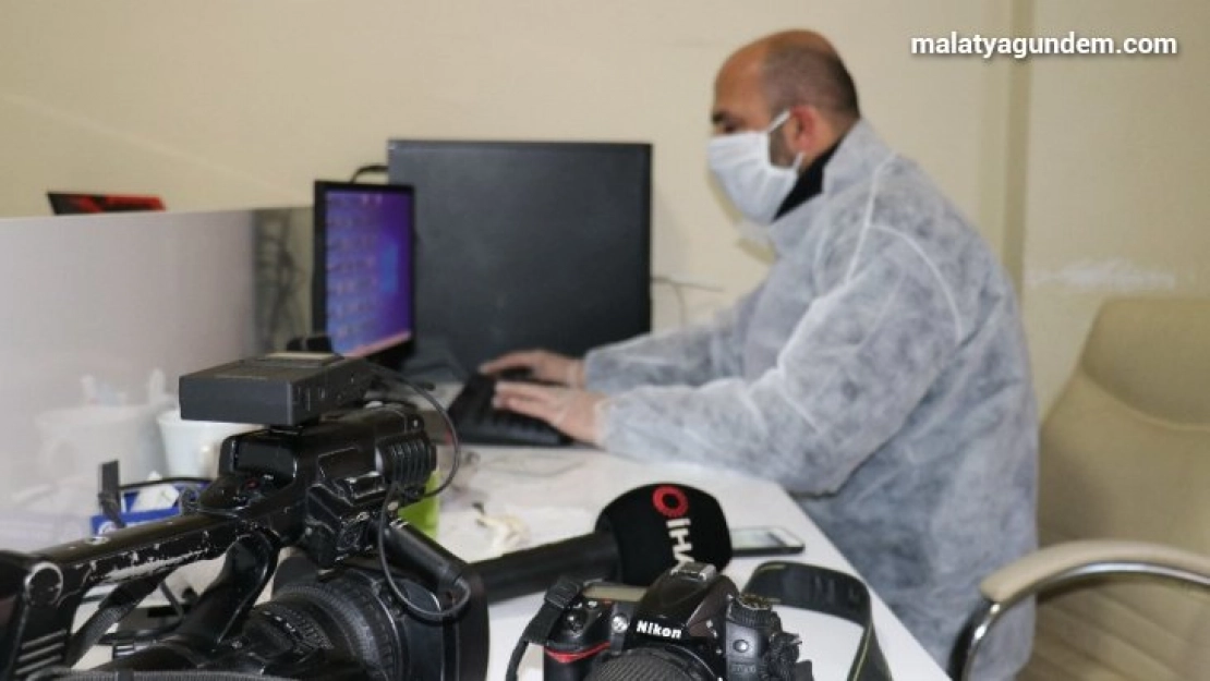 Büyükşehir Belediyesinden basına koruyucu malzemeler