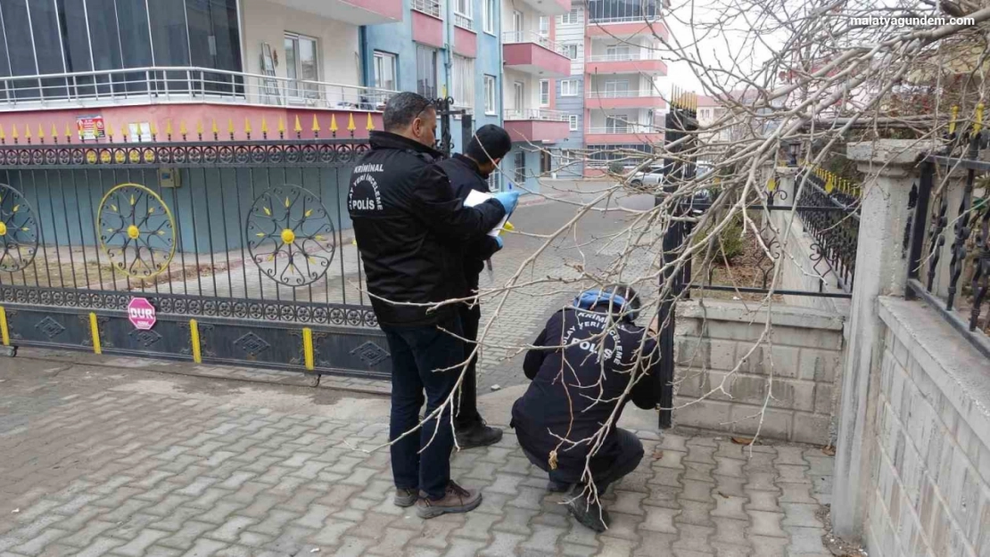 Başından silahla vurulan genç kurtarılamadı