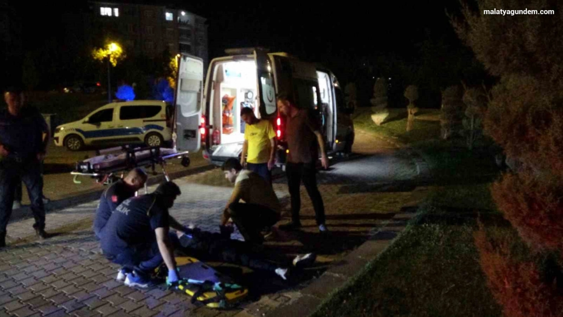 Malatya'da bıçaklı kavga: 1 yaralı