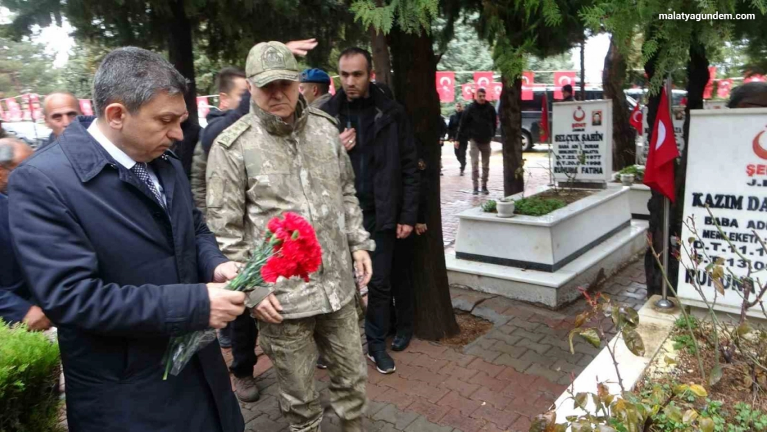 Malatya'da Çanakkale ve deprem şehitleri dualarla anıldı