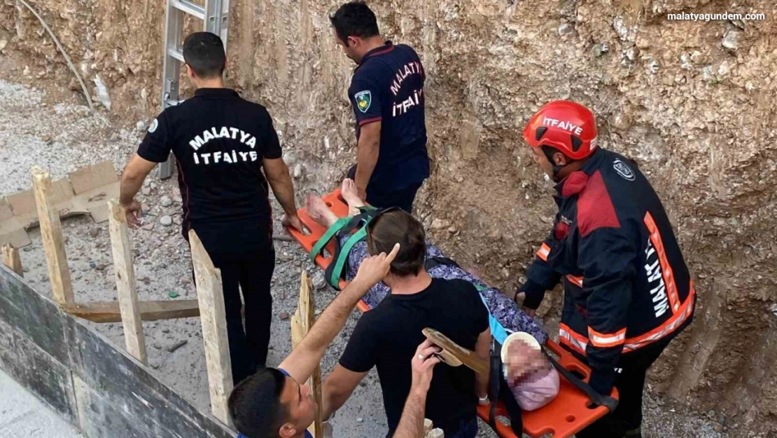 Dengesini kaybederek inşaat alanına düşen şahıs kurtarıldı
