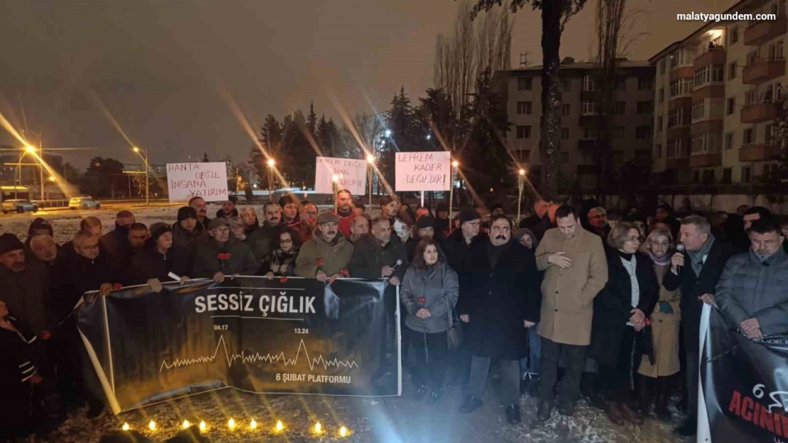 Malatya'da depremde hayatını kaybedenler 04.17'de unutulmadı