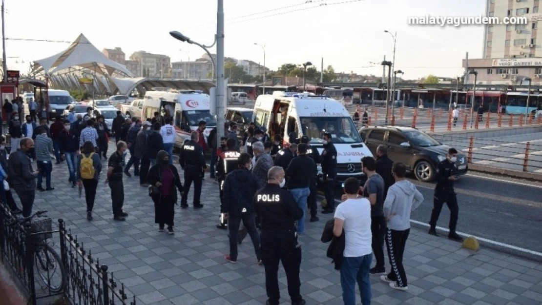 Döner bıçaklı sopalı kavgada 7 yaralı