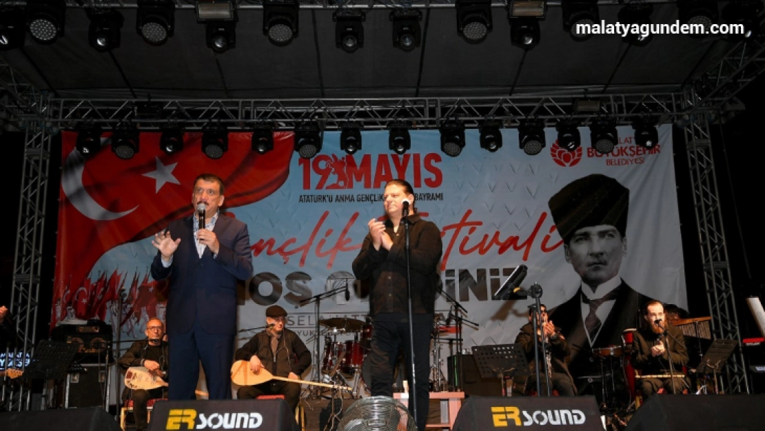 gençler konser ile coştu