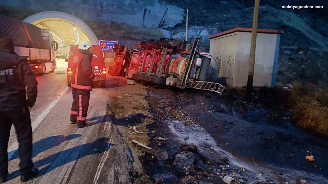 Malatya'da iki ayrı trafik kazasında 3 kişi yaralandı