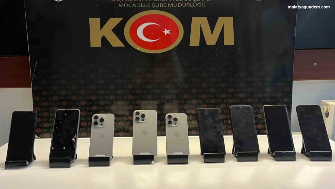 Malatya'da kaçak telefon operasyonu