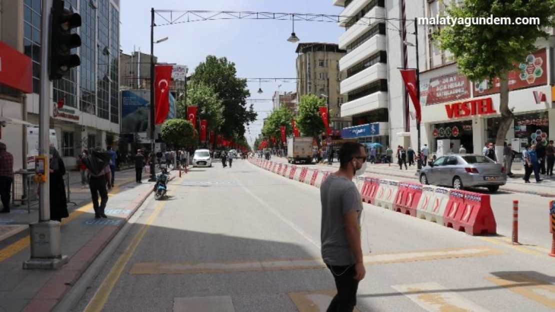 Ve sonunda malatyada'da  maske takmak artık zorunlu - Kapalı caddeler bu gece trafiğe açılıyor