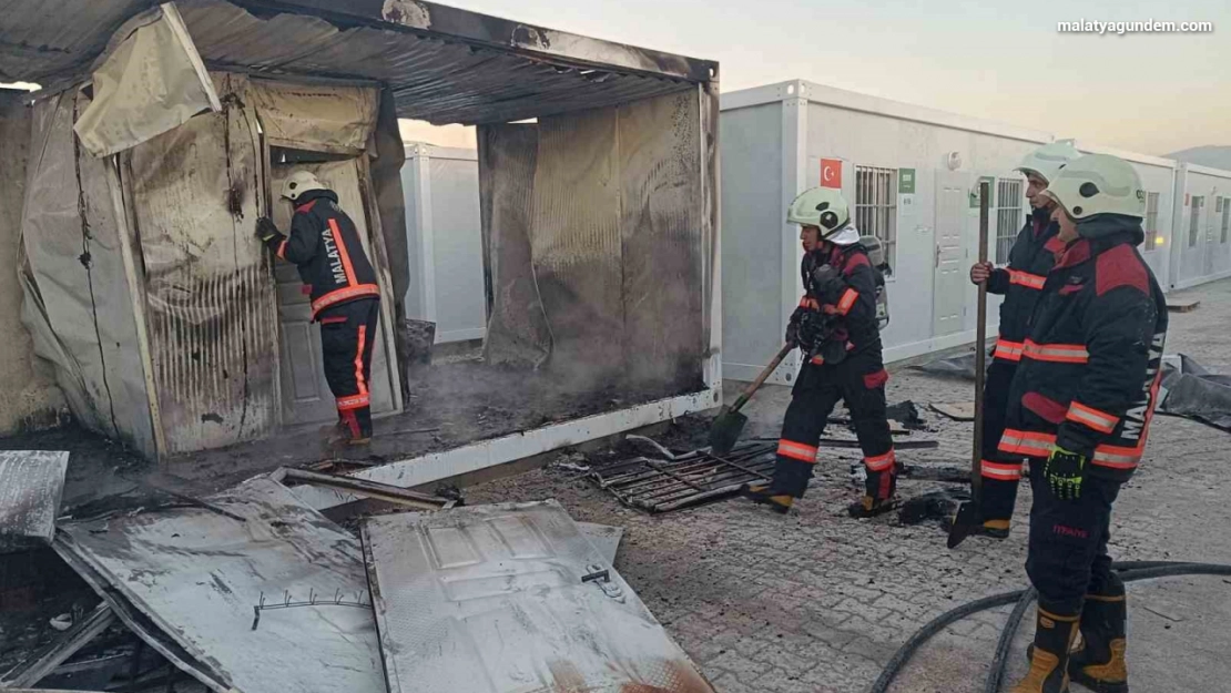 Malatya'da konteyner yangını