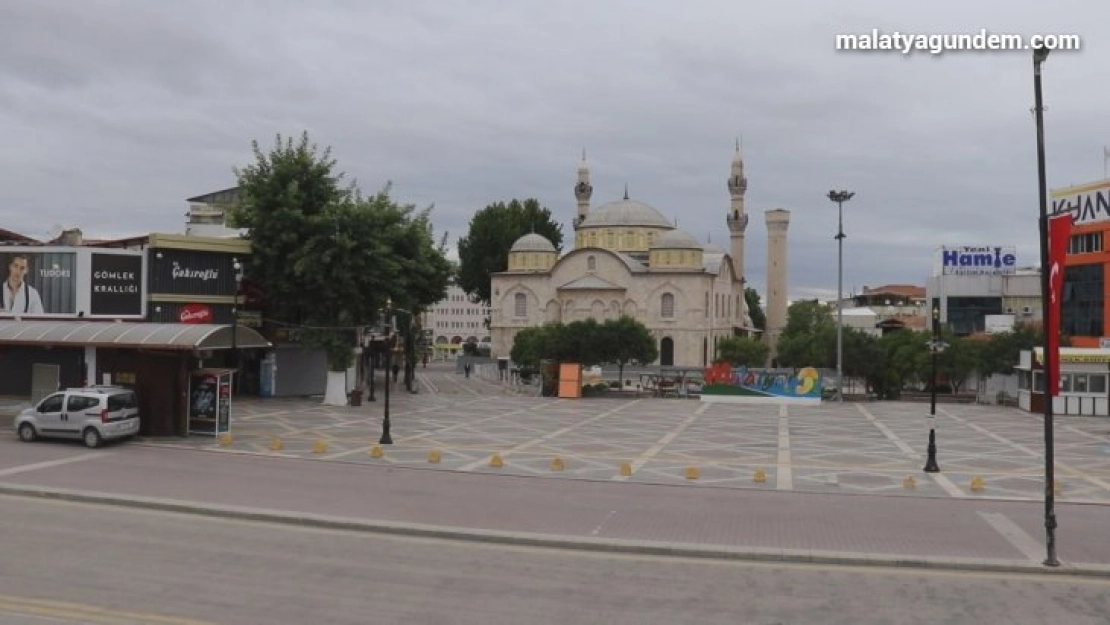 Korona gölgesinde sessiz bayram