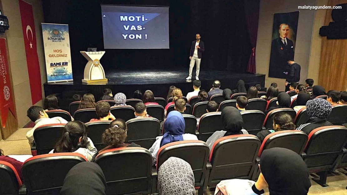 Malatya'da öğrencilere kaygı ve motivasyon semineri