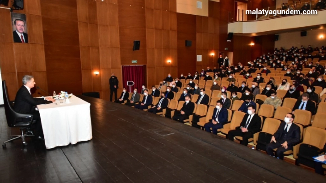 Malatya'da okullarda alınacak önlemlerle ilgili toplantı yapıldı