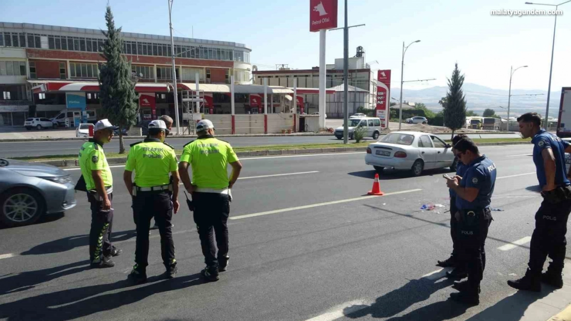 Malatya'da otomobilin çarptığı yaya kurtarılamadı