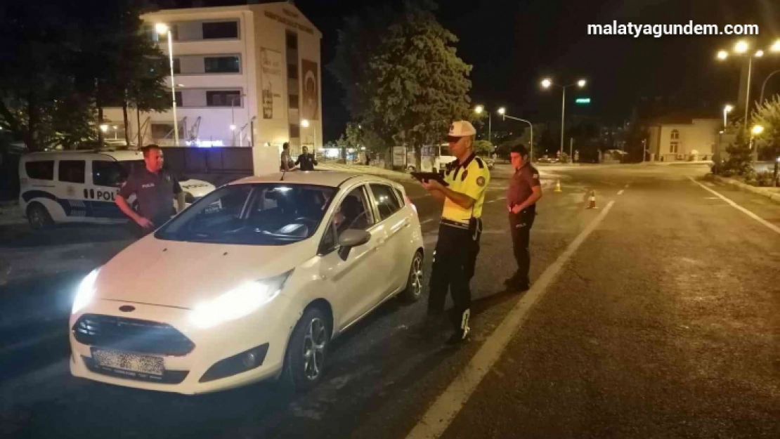 Polis ekipleri trafik denetimi yaptı