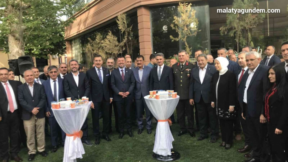 Resmî  bayramlaşma töreni