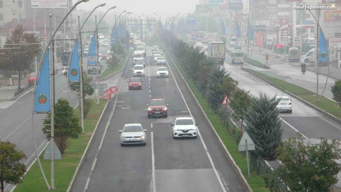 Malatya'da sağanak ile sis etkili oluyor